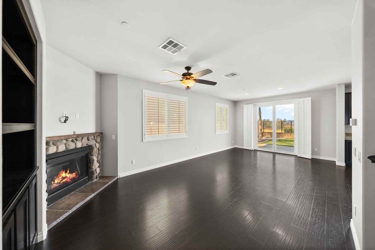 37749 Fiesta Flower St - Photo 5 of 20