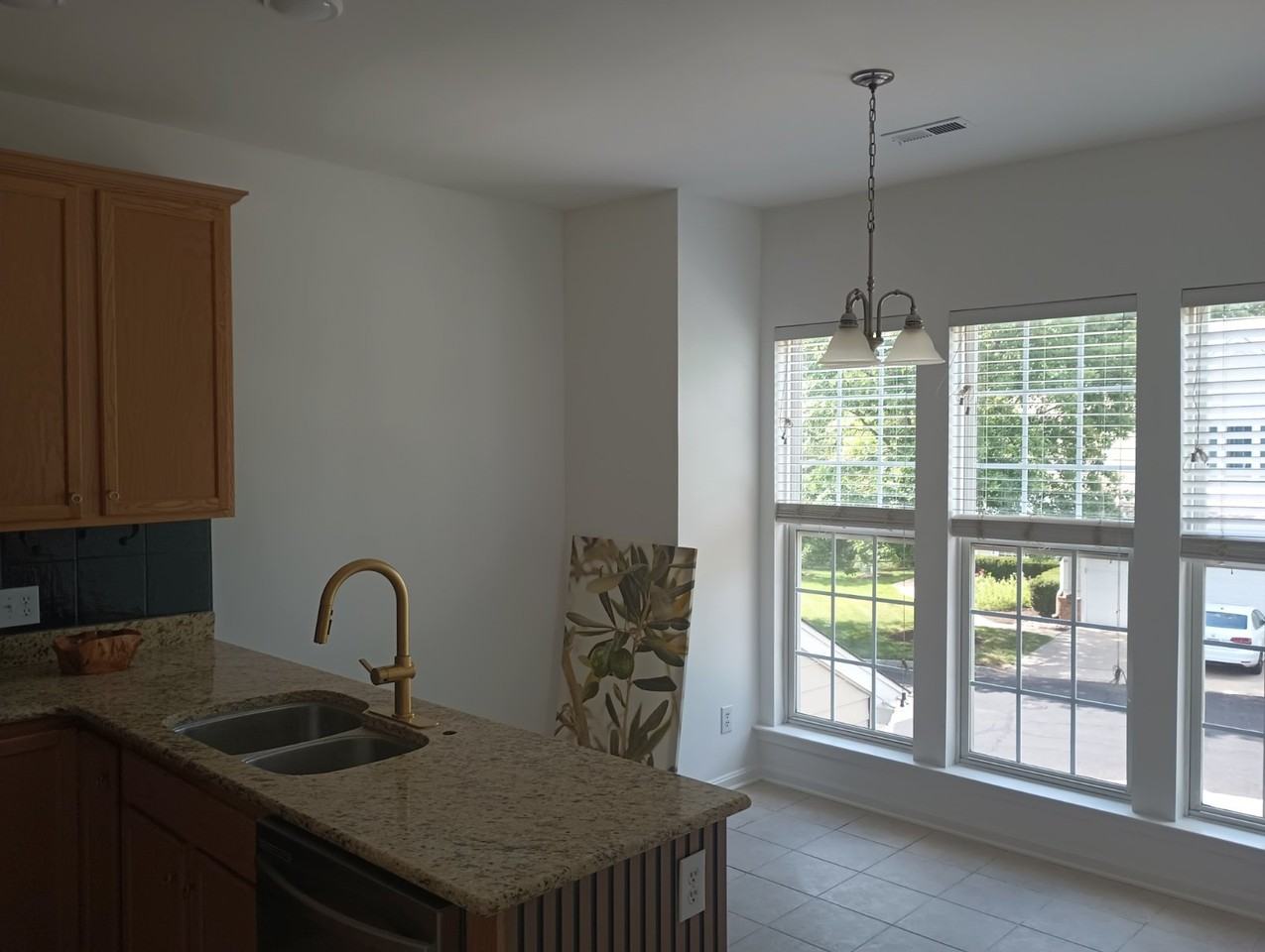 50 Avalon Ct - Photo 5 of 14