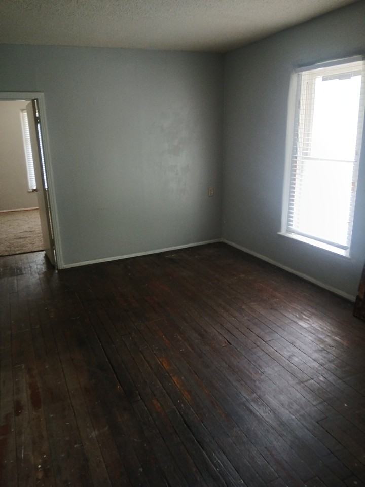 2615 Sw 12th St #2 - Photo 2 of 6