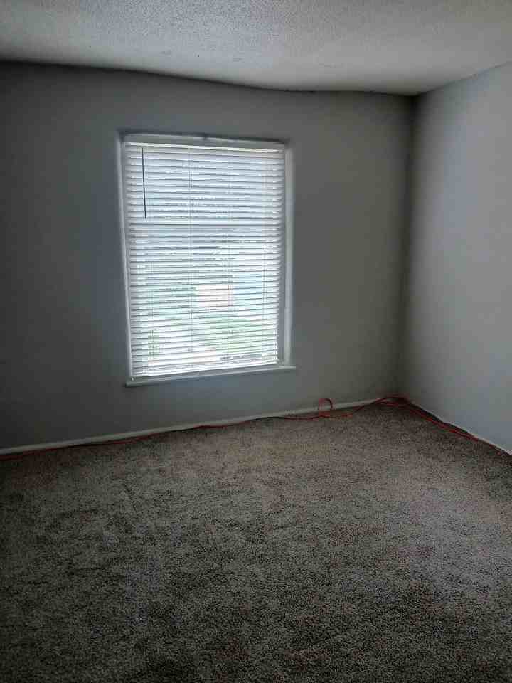 2615 Sw 12th St #2 - Photo 4 of 6