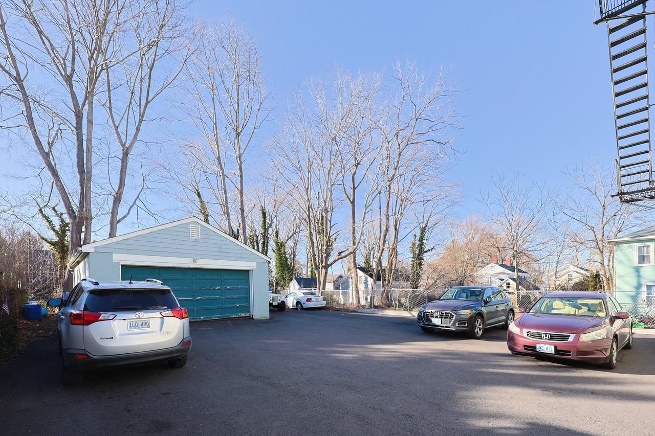 327 High St #2R - Photo 5 of 15