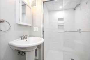 39 Bourne St #1W - Photo 1 of 1