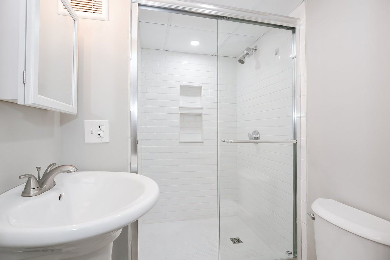39 Bourne St #1W - Photo 2 of 18