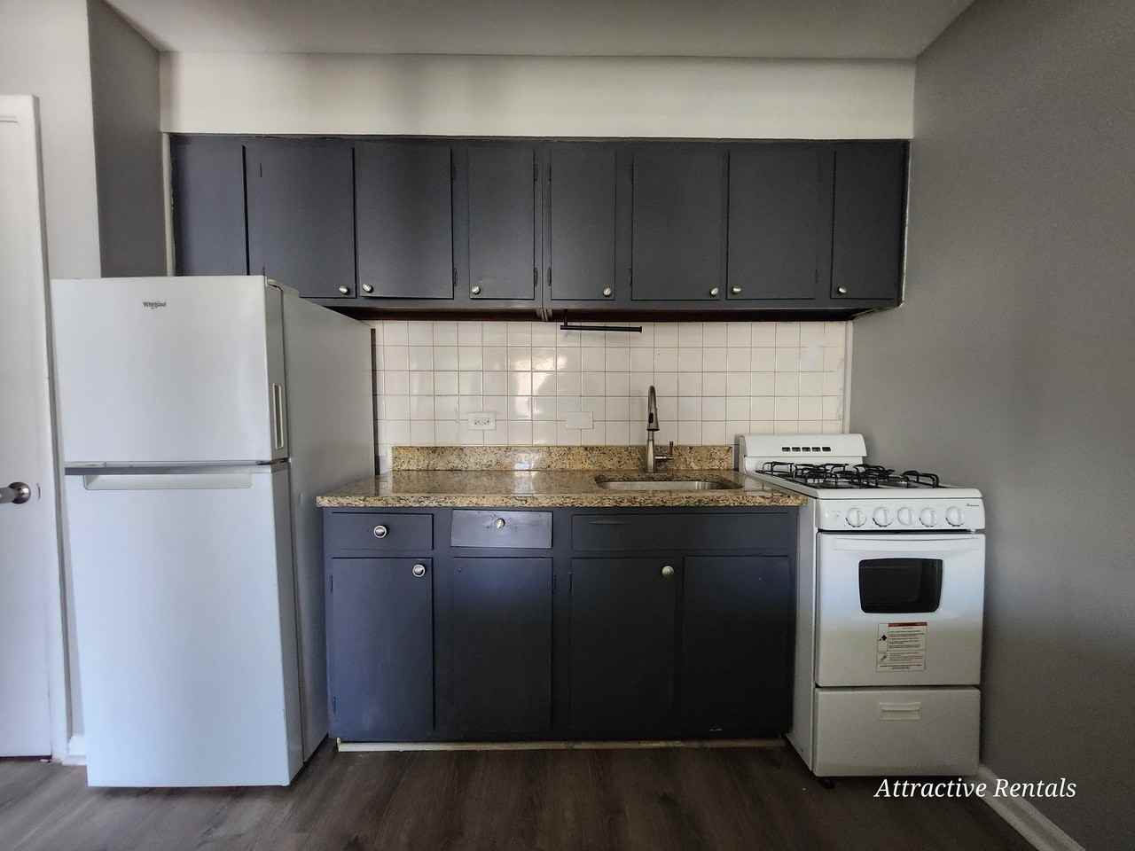 3351 Commercial Ave - Photo 3 of 7