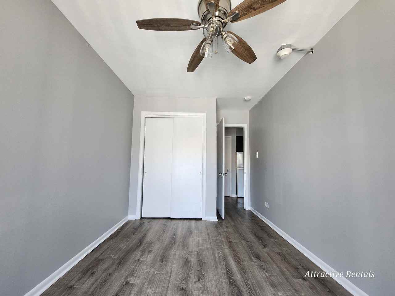 3351 Commercial Ave - Photo 5 of 7