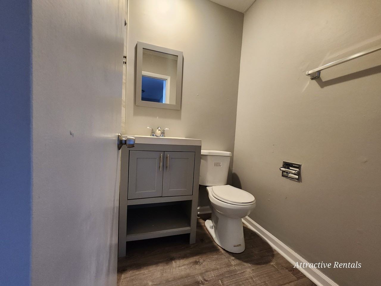 3351 Commercial Ave - Photo 6 of 7