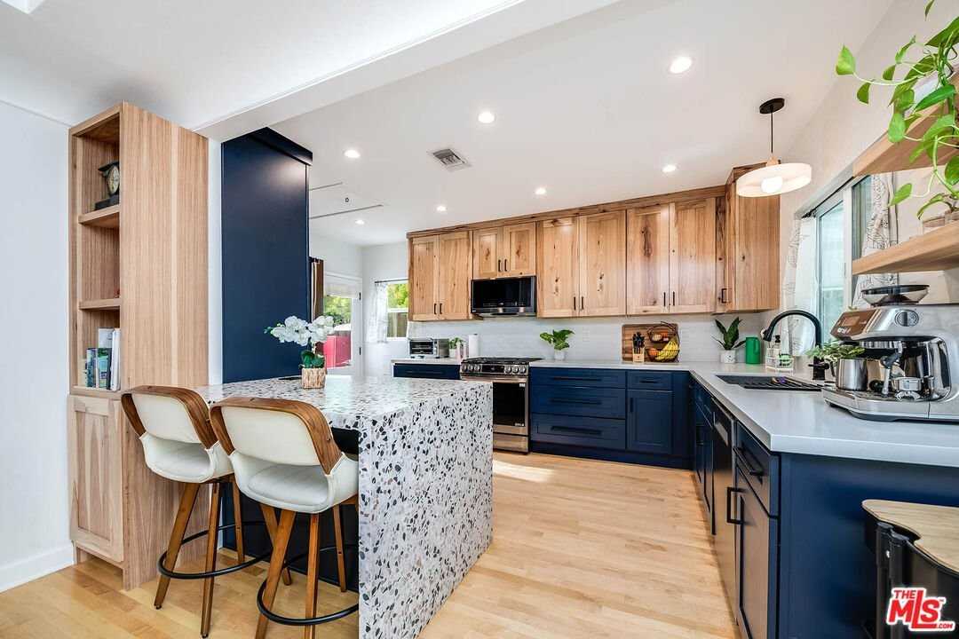 849 N Lima St - Photo 2 of 20