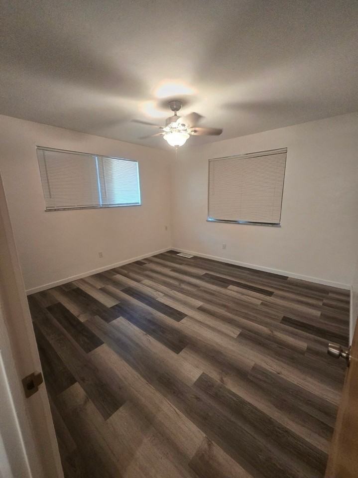 403 Marie Ave - Photo 6 of 9