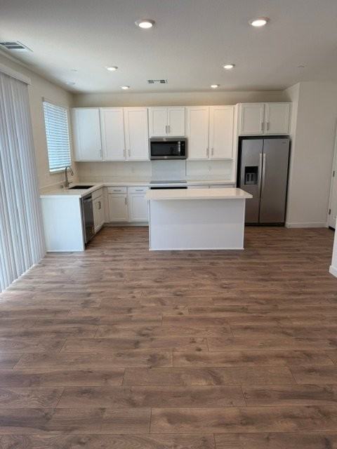 2915 Porcelain St - Photo 3 of 20