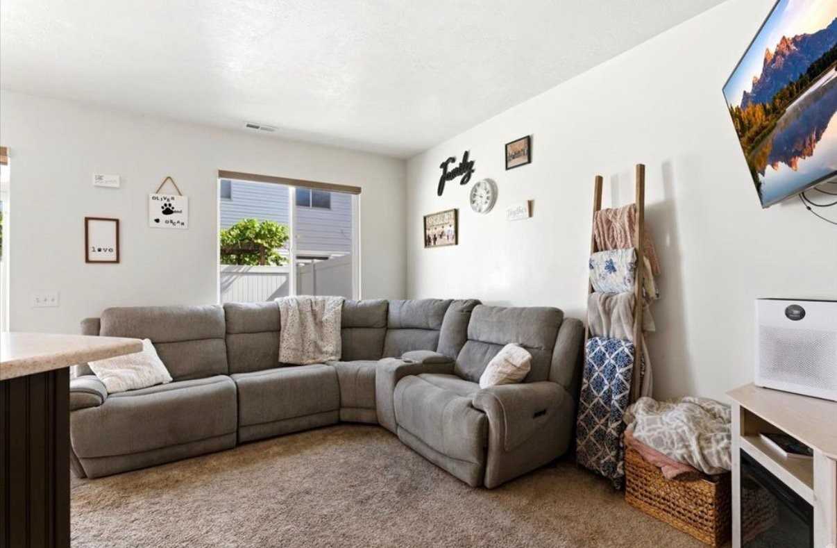80 Peregrine Ln #14 - Photo 6 of 20