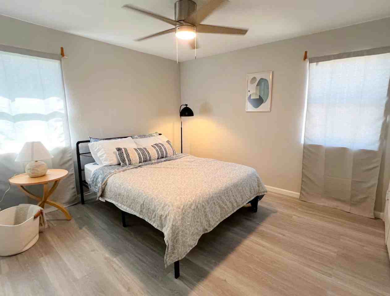 1021 Bracken Ave - Photo 5 of 15