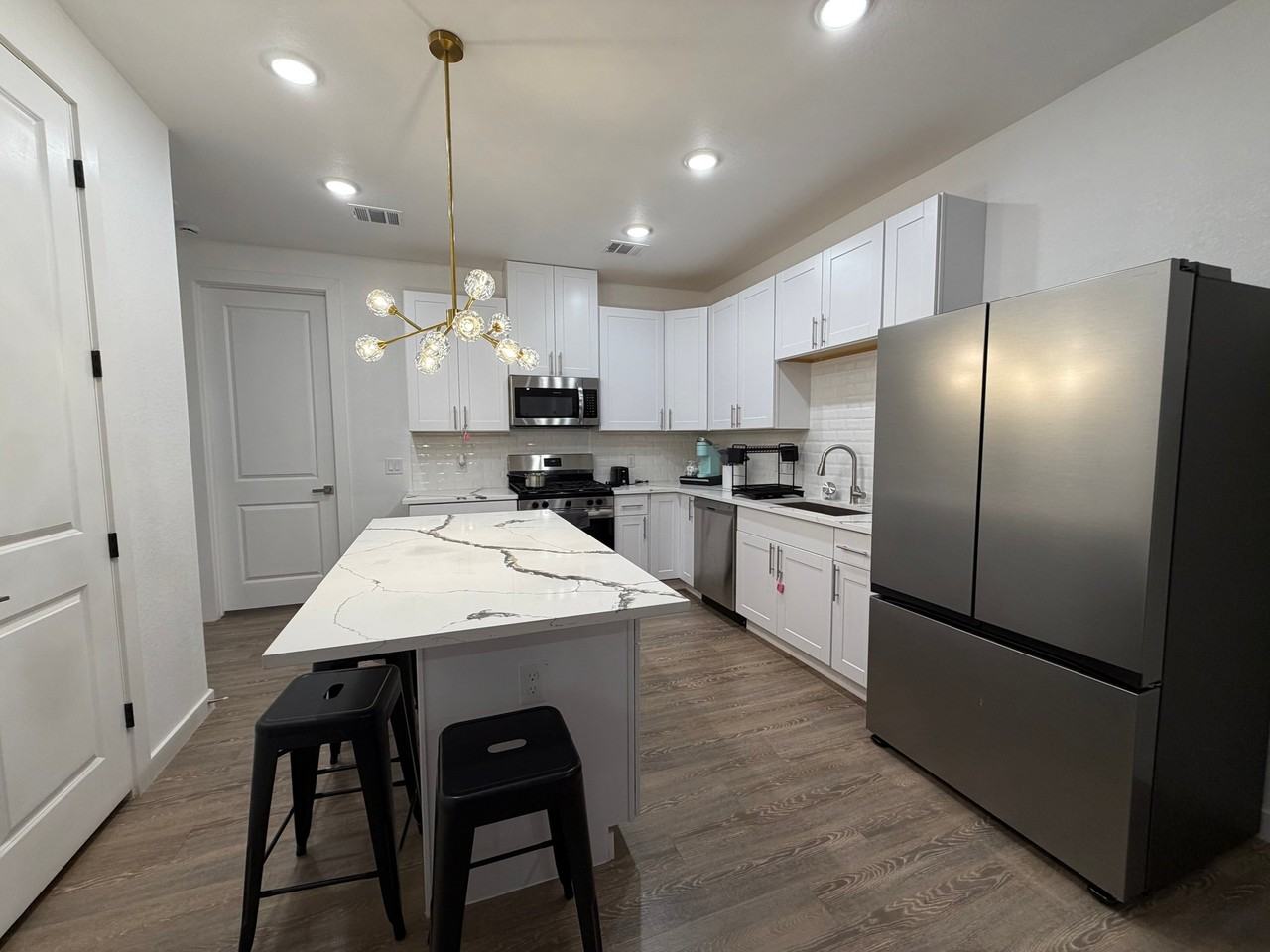 8001 Talton St - Photo 5 of 12
