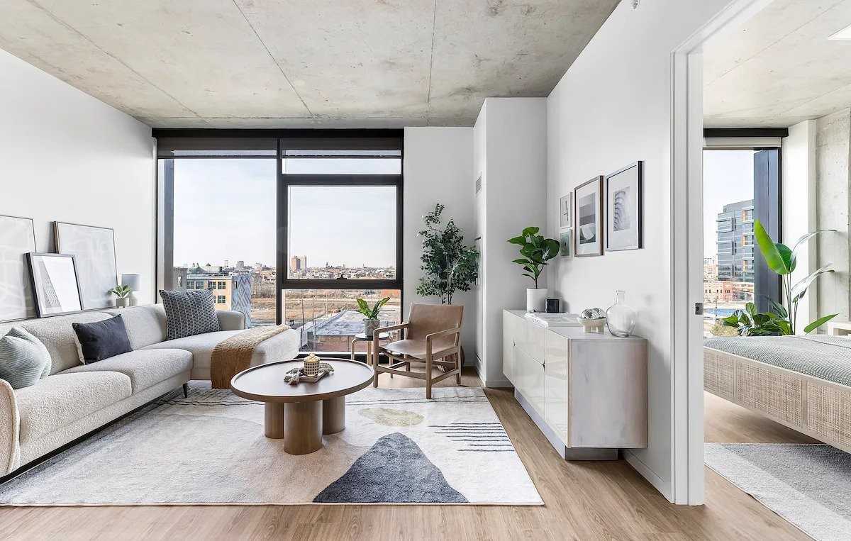 226 N Elizabeth St - Photo 4 of 12