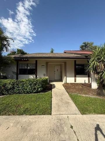 1552 Montauk Dr - Photo 2 of 3