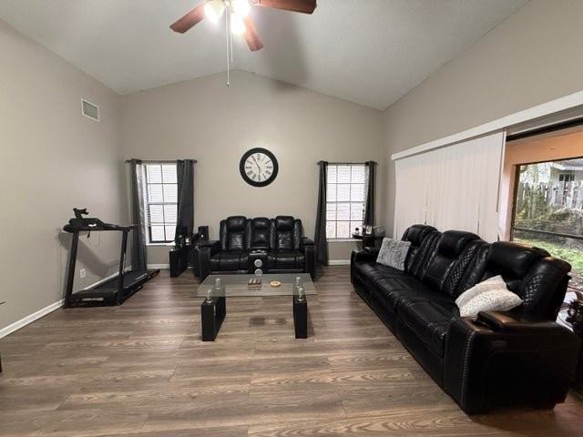 13025 Meadowbreeze Dr - Photo 4 of 8
