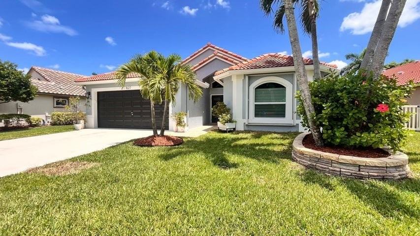 1627 Oak Berry Cir - Photo 2 of 8