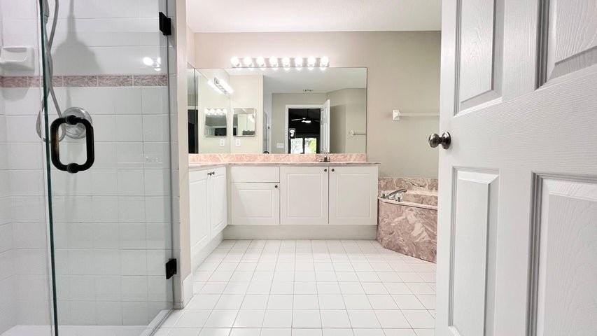1627 Oak Berry Cir - Photo 6 of 8