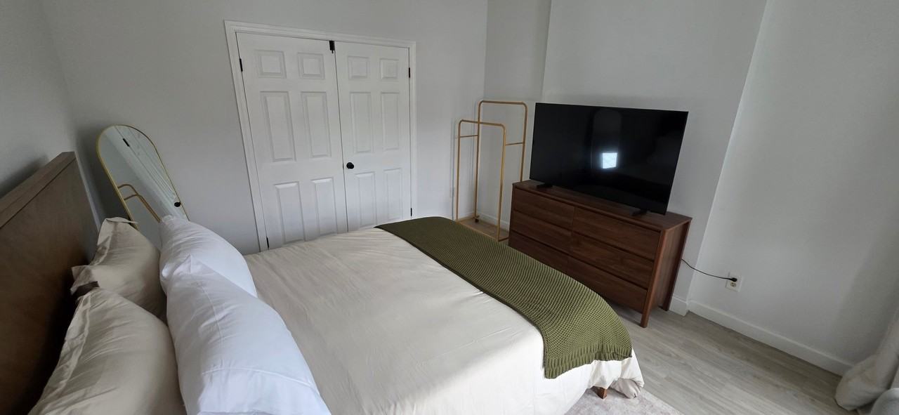 184 Arlington Ave #1 - Photo 3 of 12
