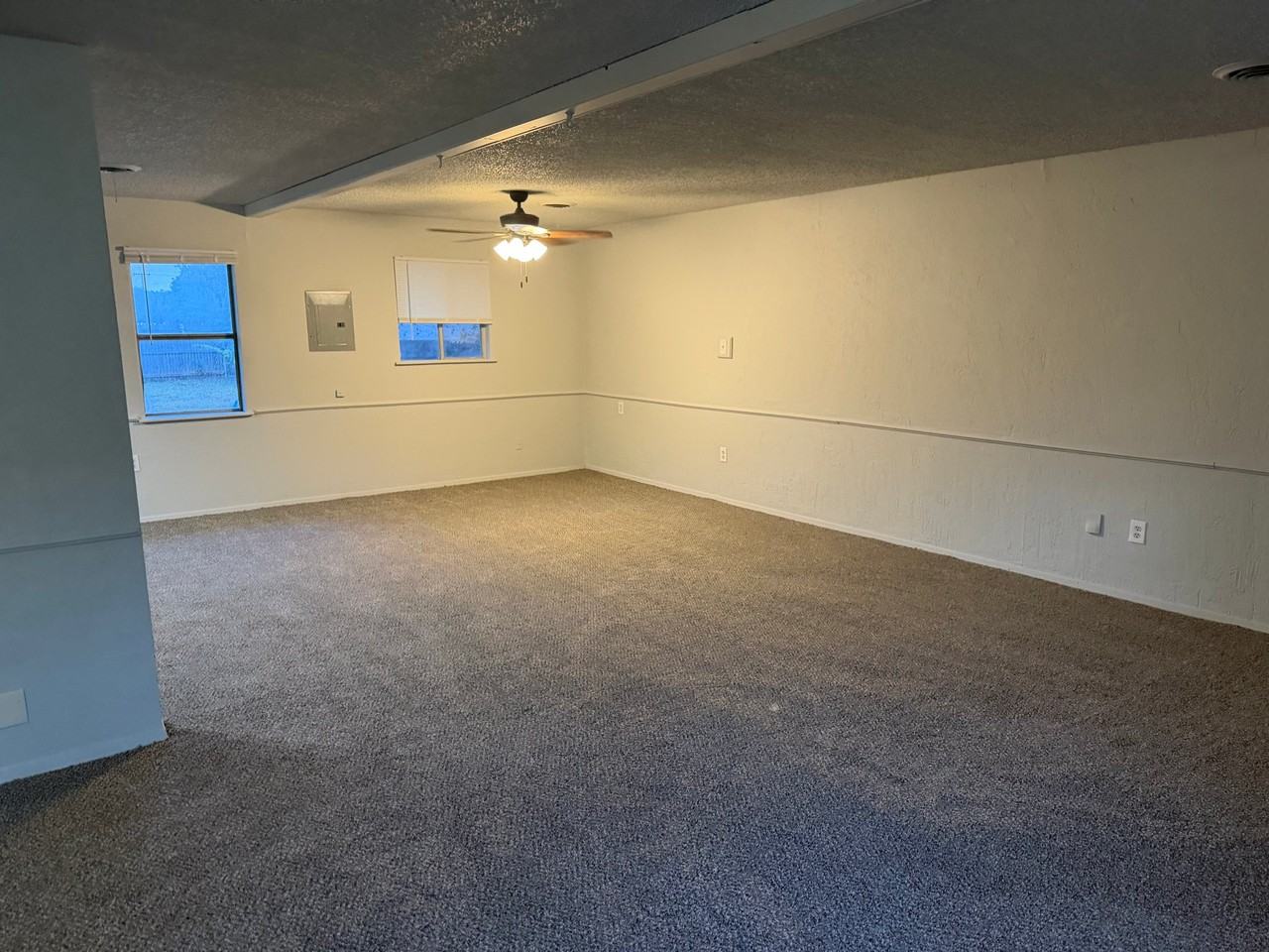 5225 Floyd Ave - Photo 2 of 13