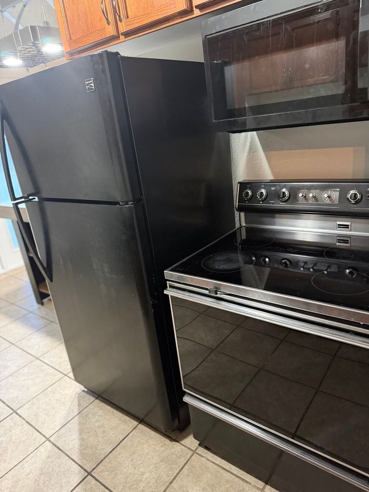 5225 Floyd Ave - Photo 4 of 13