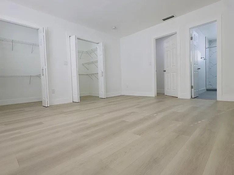 740 W 33rd St - Photo 2 of 2