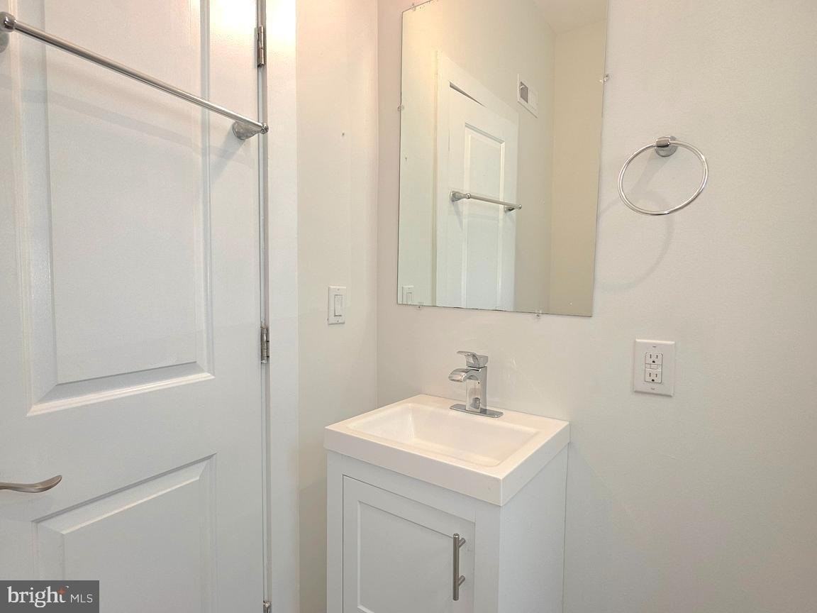 3226 Page St - Photo 3 of 9