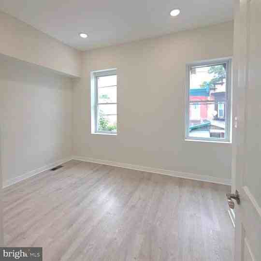 3226 Page St - Photo 7 of 9