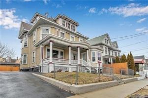 featured image of 1035 Noble Ave