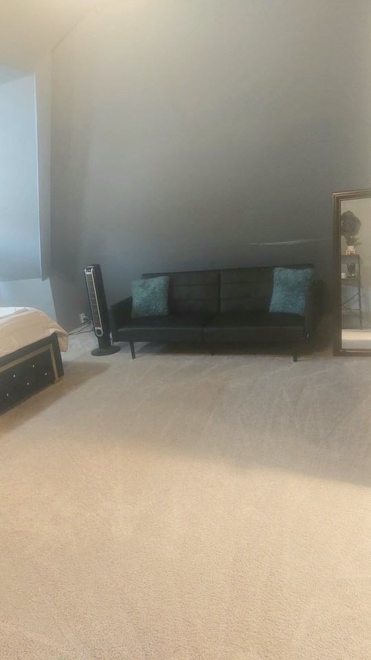 1035 Noble Ave - Photo 5 of 9