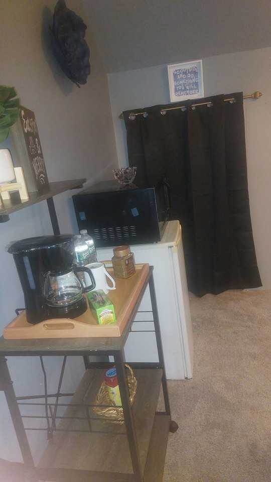 1035 Noble Ave - Photo 6 of 9