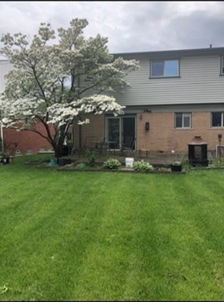 16974 Sherborne Ave - Photo 2 of 11
