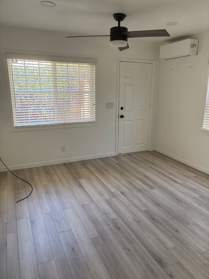115 W Ivy St - Photo 3 of 17
