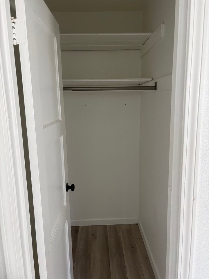 115 W Ivy St - Photo 6 of 17