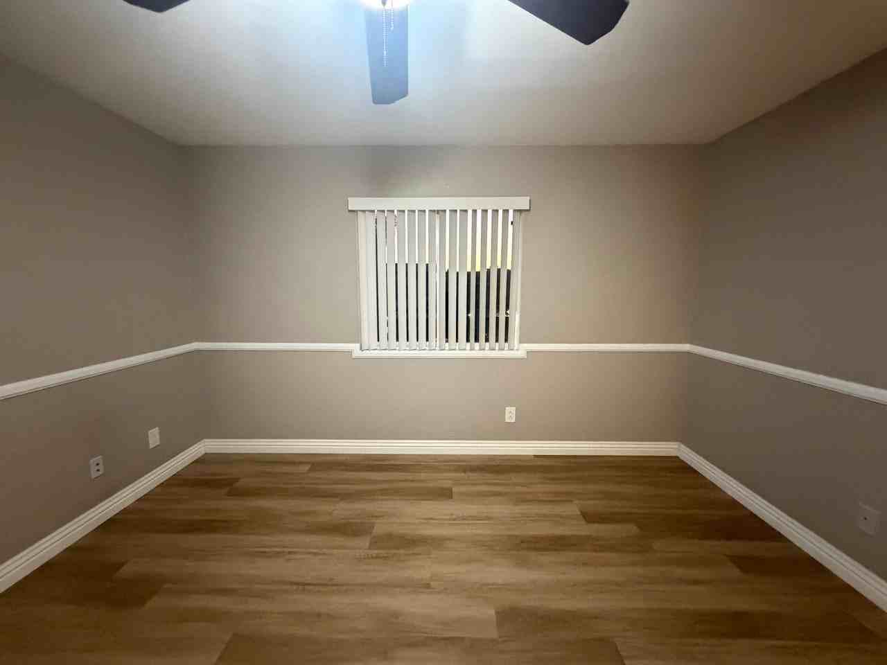 13895 Peach Grove Ln - Photo 2 of 4