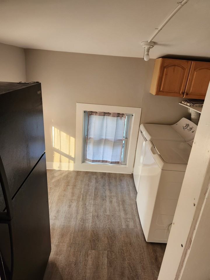118 Main St #3 - Photo 7 of 16