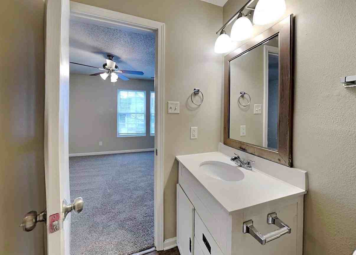 1596 Matthew Allen Cir #32 - Photo 6 of 6