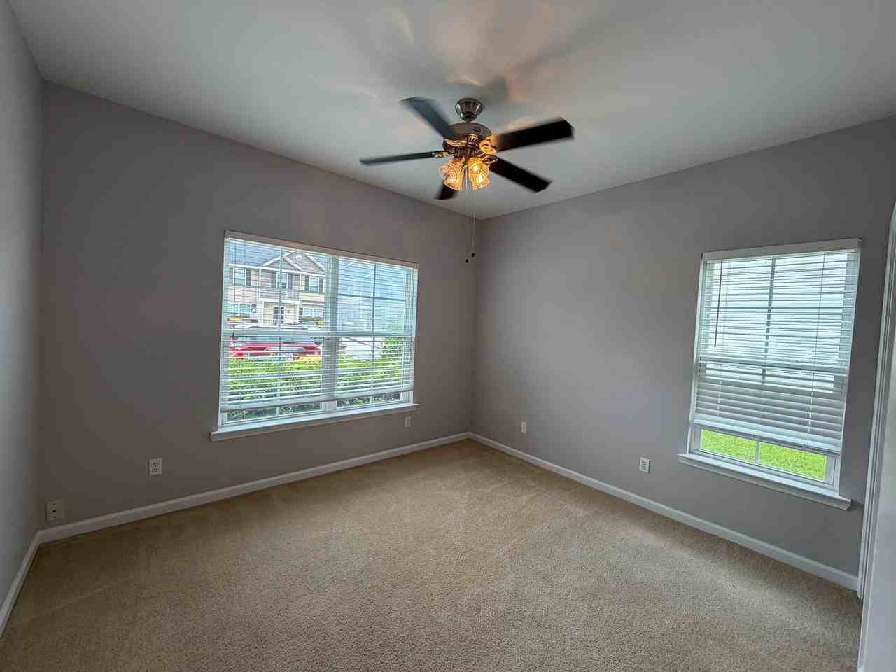 11 Red Robin Ct - Photo 5 of 9