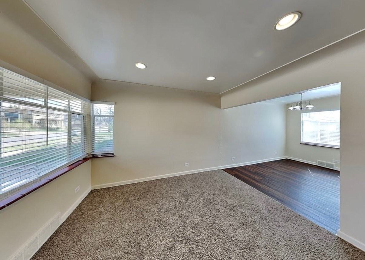 1812 S Saint Paul St #1818 - Photo 5 of 8