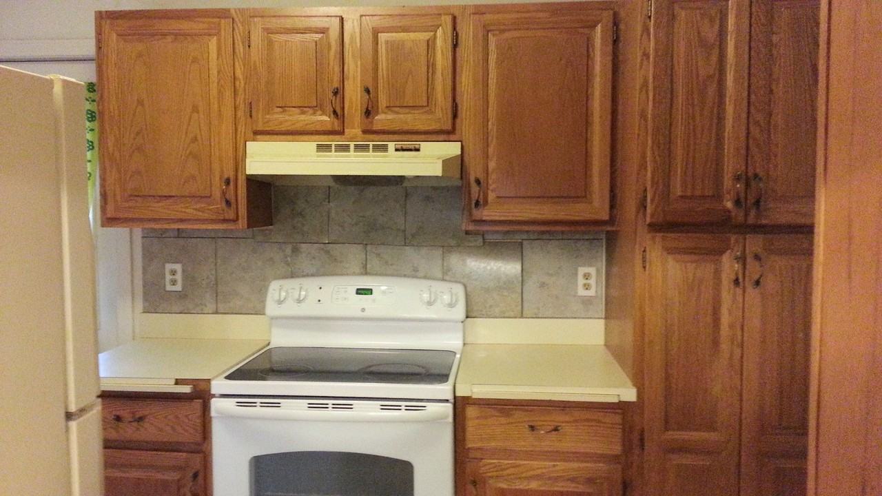 425 Main St - Photo 2 of 8
