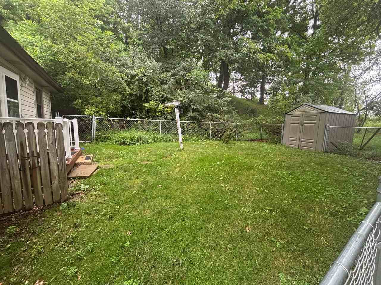 655 Beatty Rd - Photo 4 of 23