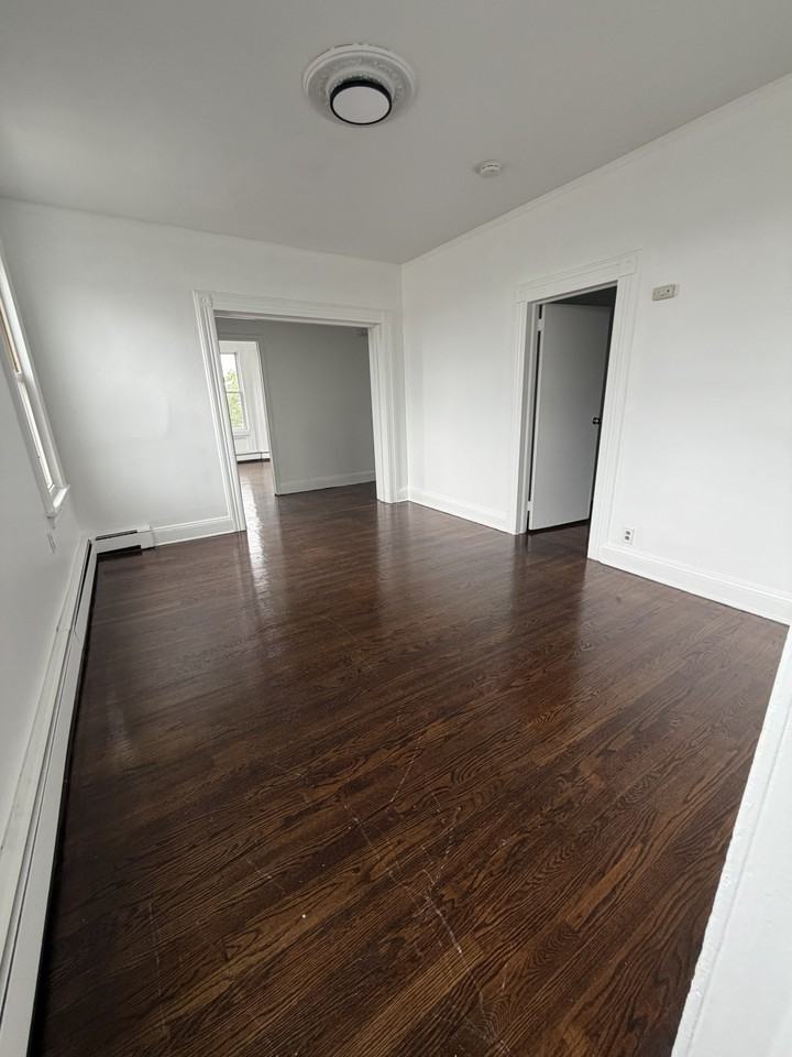 32 Geneva St #3 - Photo 3 of 14