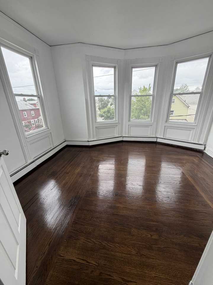 32 Geneva St #3 - Photo 5 of 14