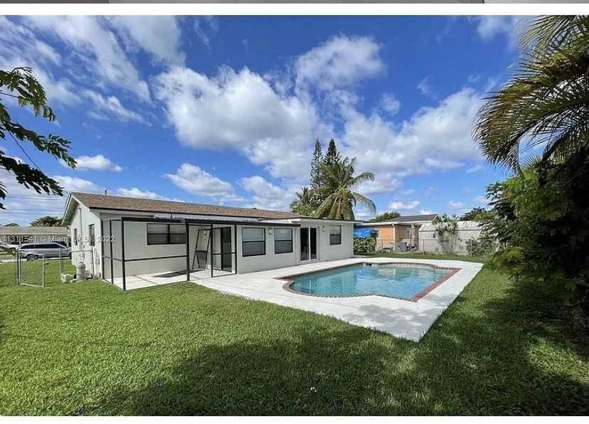 6447 Nw 22nd St #NA - Photo 4 of 7