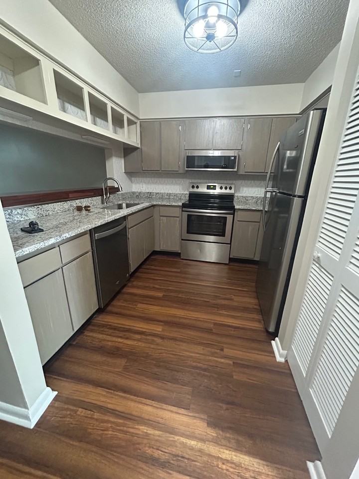 405 Harbison Blvd #811B - Photo 6 of 12