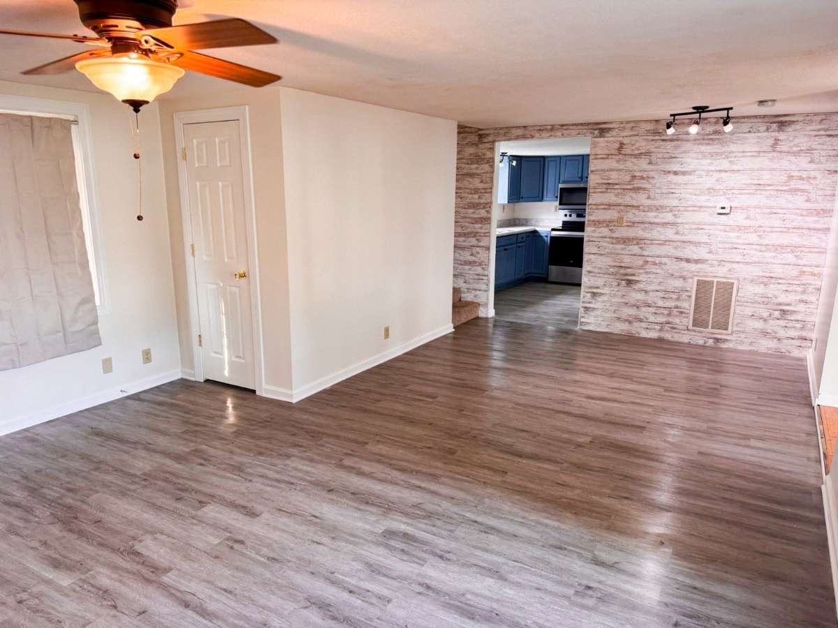 637 Mayne St #NA - Photo 7 of 15