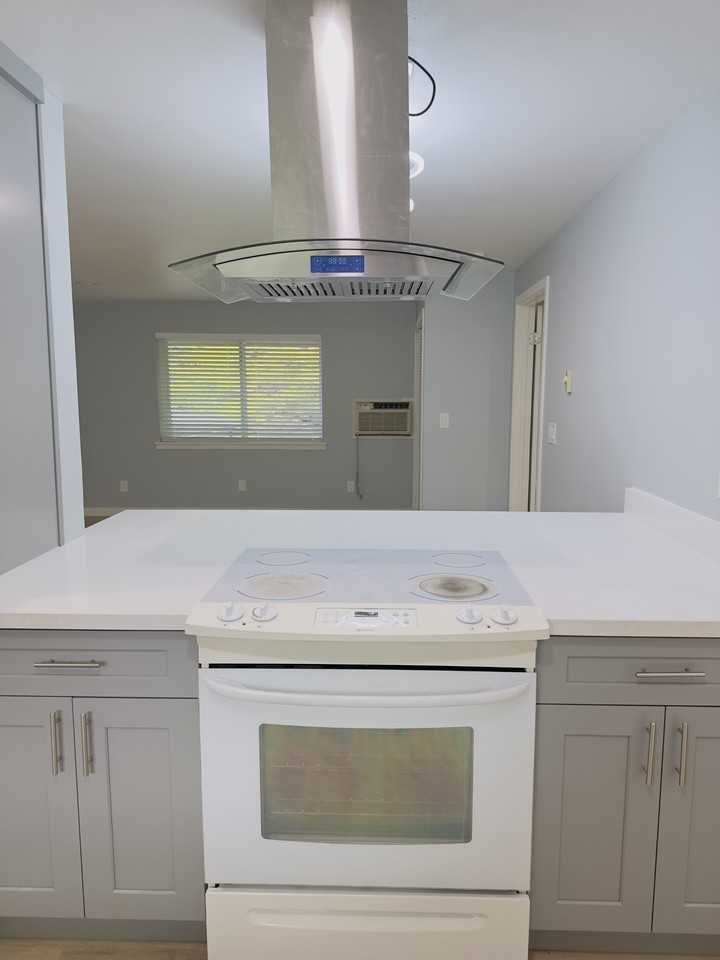 621 129th Pl Ne #2 - Photo 3 of 10
