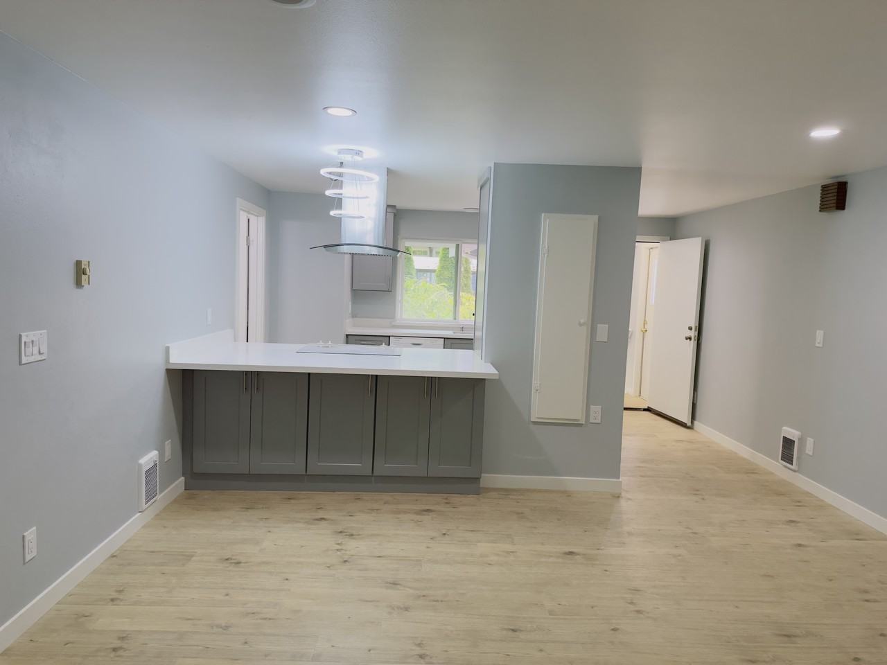 621 129th Pl Ne #2 - Photo 4 of 10