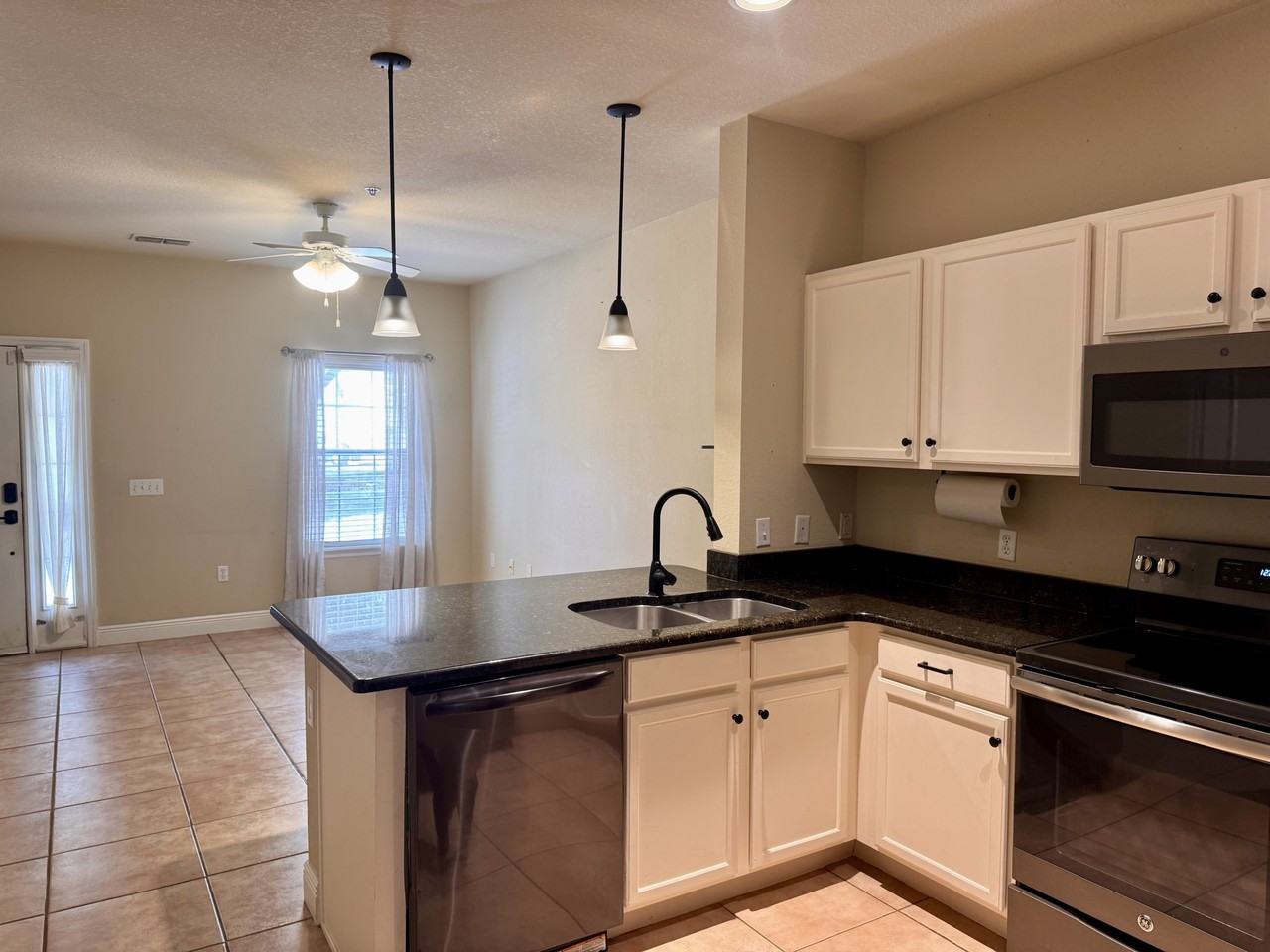 2938 Sw 35th Pl #26 - Photo 3 of 24