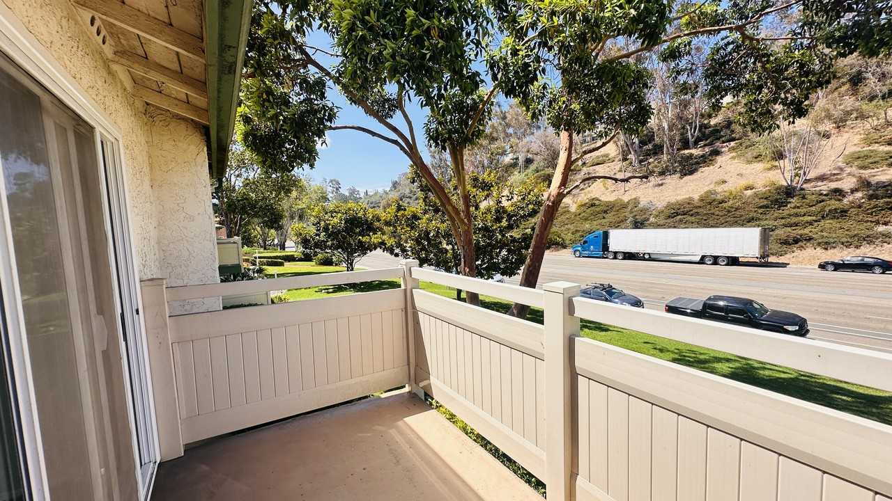 8811 Gilman Dr - Photo 3 of 30