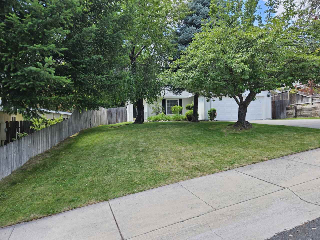 602 Mountain View Dr #NA - Photo 3 of 45